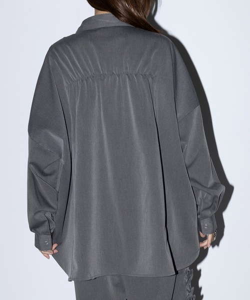 MAISON BREEZE reveur（メゾンブリーズレヴール）の「【MAISON BREEZE reveur】バックシャーリングシャツ 244027（シャツ/ブラウス・レディース・ベージュ/チャコールグレー・FREE）」の12枚目の写真