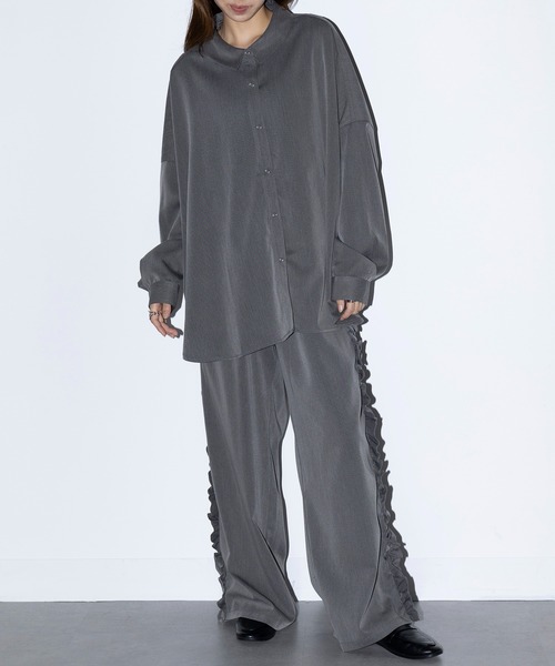 MAISON BREEZE reveur（メゾンブリーズレヴール）の「【MAISON BREEZE reveur】バックシャーリングシャツ 244027（シャツ/ブラウス・レディース・ベージュ/チャコールグレー・FREE）」の14枚目の写真