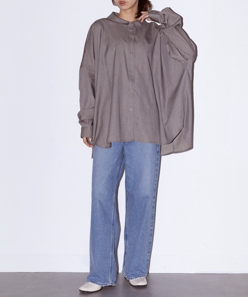MAISON BREEZE reveur（メゾンブリーズレヴール）の「【MAISON BREEZE reveur】バックシャーリングシャツ 244027（シャツ/ブラウス・レディース・ベージュ/チャコールグレー・FREE）」の4枚目の写真