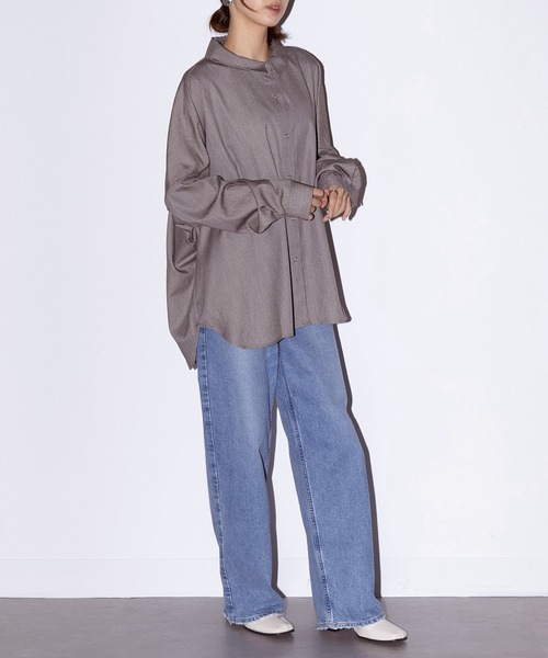 MAISON BREEZE reveur（メゾンブリーズレヴール）の「【MAISON BREEZE reveur】バックシャーリングシャツ 244027（シャツ/ブラウス・レディース・ベージュ/チャコールグレー・FREE）」の6枚目の写真