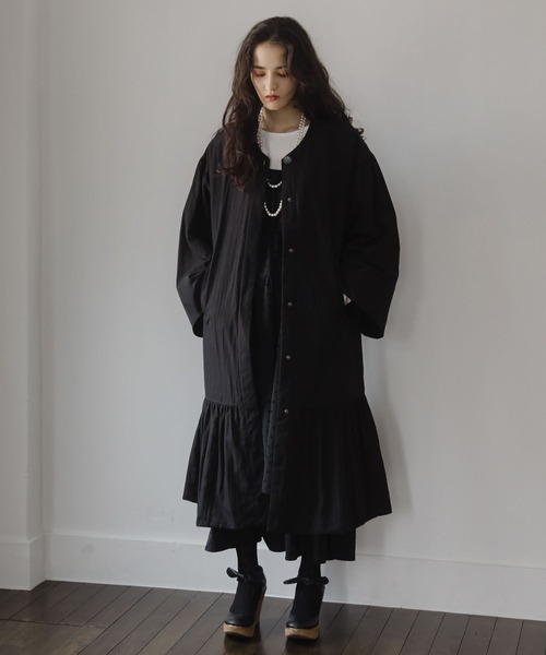 ESCAR（エスカー）の「■ESCAR　パディングロングコート（その他アウター・レディース・ブラック/グレイッシュベージュ・FREE）」の3枚目の写真