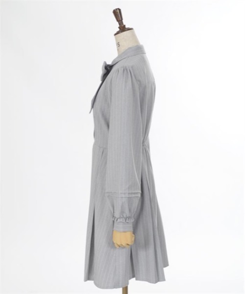 axes femme（アクシーズファム）の「リボン付きプリーツミニワンピース（ワンピース・レディース・グレー/ネイビー/ホワイト・FREE）」の21枚目の写真