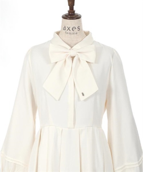 axes femme（アクシーズファム）の「リボン付きプリーツミニワンピース（ワンピース・レディース・グレー/ネイビー/ホワイト・FREE）」の9枚目の写真