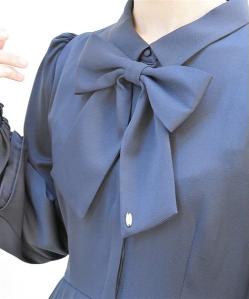 axes femme（アクシーズファム）の「リボン付きプリーツミニワンピース（ワンピース・レディース・グレー/ネイビー/ホワイト・FREE）」の16枚目の写真