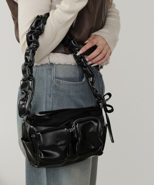 マルチポケット ギャザーベルト フェイクレザー ショルダーバッグ