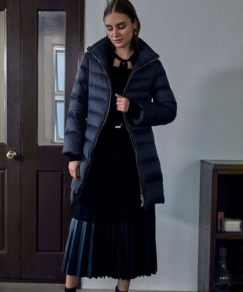 EPOCA（エポカ）の「エアリーグレースダウン ロングコート（ダウンジャケット/コート・レディース・ベージュ/グレー系その他・40/38）」の3枚目の写真