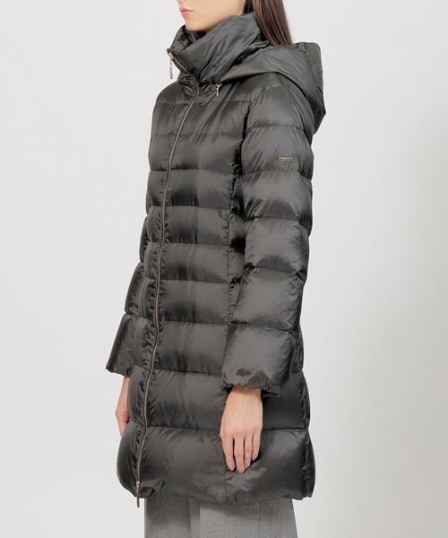 EPOCA（エポカ）の「エアリーグレースダウン ロングコート（ダウンジャケット/コート・レディース・ベージュ/グレー系その他・40/38）」の8枚目の写真