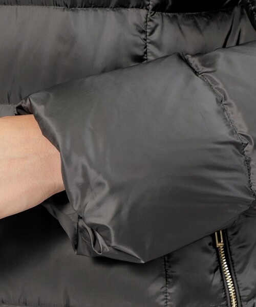 EPOCA（エポカ）の「エアリーグレースダウン ロングコート（ダウンジャケット/コート・レディース・ベージュ/グレー系その他・40/38）」の11枚目の写真