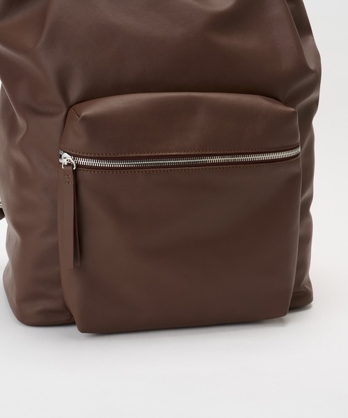 IACUCCI(イアクッチ)の「ルーポ BP VITELLO(バックパック/リュック・メンズ・ブラウン・FREE)」の5枚目の写真