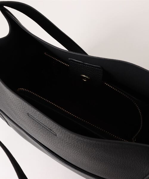 NiiNa(ニーナ)の「【NiiNa】【高品質牛革】ソフトレザースクエアショルダーバッグ(ショルダーバッグ・レディース・ブラウン/グレイッシュベージュ/ブラック・FREE)」の20枚目の写真