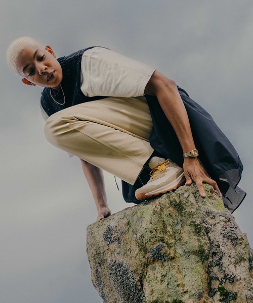 KEEN（キーン）の「HIGHTRAIL WP / ハイトレイル ウォータープルーフ / レディース トレッキングシューズ 防水（ブーツ・レディース・ベージュ・24cm/26cm/25.5cm/25cm/24.5cm/23.5cm/23cm/22.5cm）」の4枚目の写真