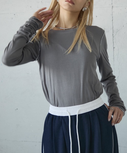 DFFUR.（ディフル）の「バイカラーシームロングスリーブトップス（Tシャツ/カットソー・レディース・オフホワイト/グレー・FREE）」の4枚目の写真