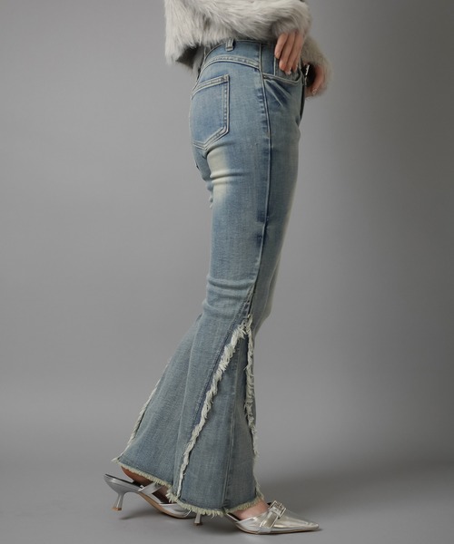 SPINNS(スピンズ)の「≪リバイバルギャルパンツ≫"美脚効果マシマシフリンジ"デニムフレアパンツ/3サイズ展開(デニムパンツ・レディース・ブルー/ブラック/ネイビー・XS/M/S)」の7枚目の写真