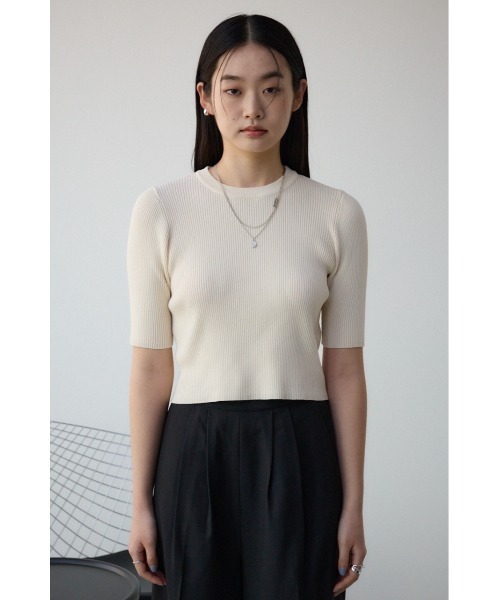 AZUL by moussy(アズールバイマウジー)の「ハーフスリーブクルーネックリブトップス(ニット/セーター・レディース・ホワイト系その他/ブラック系その他/アイボリー/グレー/ブラック/グリーン・SMALL/MEDIUM)」の17枚目の写真