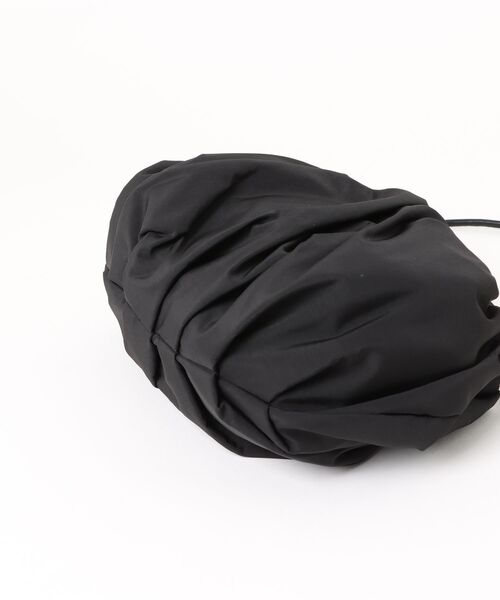 LANVIN en Bleu（ランバンオンブルー）の「グラシリィ ミニショルダーバッグ（ショルダーバッグ・レディース・ブラック/ピンク/ネイビー/ベージュ・FREE）」の6枚目の写真