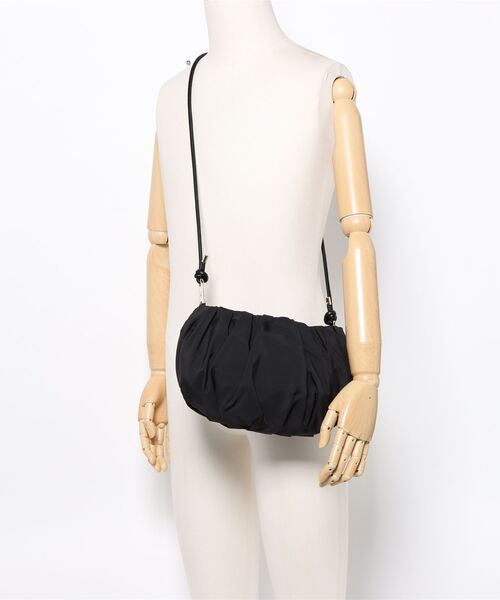 LANVIN en Bleu（ランバンオンブルー）の「グラシリィ ミニショルダーバッグ（ショルダーバッグ・レディース・ブラック/ピンク/ネイビー/ベージュ・FREE）」の11枚目の写真