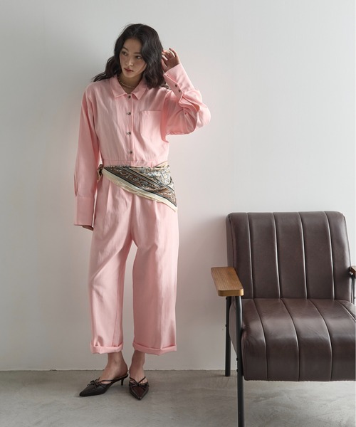 THE YOn（ザヨン）の「シャンブレーシャツオールインワン