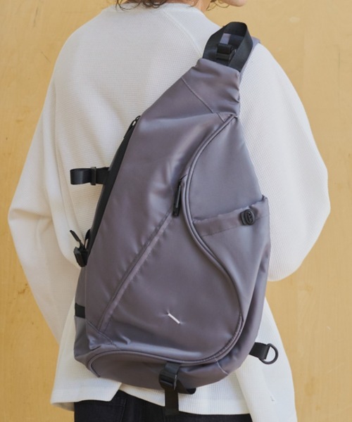 BROKEN BASE(ブロークンベース)の「ナイロンワンショルダーバッグ(ショルダーバッグ・メンズ・ブラック系/ネイビー/グレー系・フリー)」の3枚目の写真