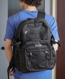 【BEN DAVIS/ベンデイビス】【15インチPC収納・多機能】ラージデイパック 7つの仕分けポケット 撥水・高耐久 ワークブランドのタフな作り