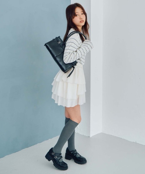 archives（アルシーヴ）の「合皮横長バッグ（ハンドバッグ・レディース・ベージュ/ブラック・FREE）」の13枚目の写真