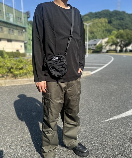 THE NORTH FACE(ザノースフェイス)の「THE NORTH FACE(ザ・ノースフェイス) ミニショルダーバッグ クロスバッグ BOREALIS CROSS BAG S(ショルダーバッグ・メンズ・ブラック/ライトベージュ/ダークオリーブ・FREE)」の12枚目の写真