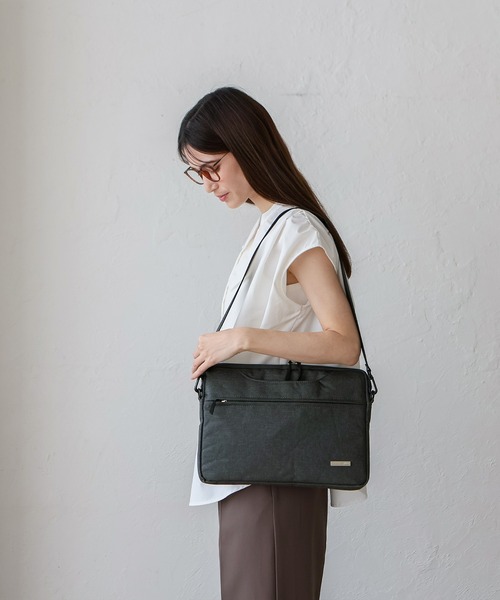 VitaFelice（ヴィータフェリーチェ）の「ナイロン2wayPCバッグ【13インチ】高密度ナイロン ノートパソコン ケース  パソコンバッグ 耐衝撃 キャリーバー 通勤バッグ（ビジネスバッグ・メンズ・ブラック/ライトグレー/ネイビー/グレー・FREE）」の8枚目の写真