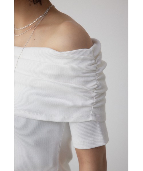 AZUL by moussy（アズールバイマウジー）の「オフショルダーリブトップス（Tシャツ/カットソー・レディース・オフホワイト/ホワイト系その他/ブラック/レッド・FREE）」の13枚目の写真