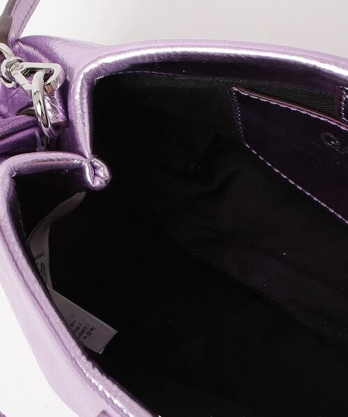 GANNI(ガニー)の「GANNI Bou Bag Mini Metallic ガニー ボウ バッグ ミニ メタリック ハンドバッグ(ハンドバッグ・レディース・ラベンダー・FREE)」の8枚目の写真