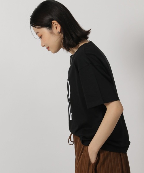 LAKOLE（ラコレ）の「coolfiberロゴTEE / 322588（Tシャツ/カットソー・レディース・ベージュ/オフホワイト/ネイビー/ブラック・FREE）」の20枚目の写真