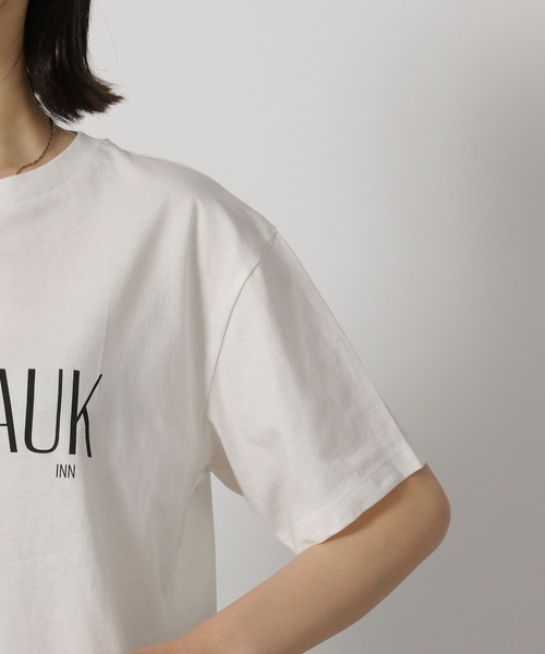 LAKOLE（ラコレ）の「coolfiberロゴTEE / 322588（Tシャツ/カットソー・レディース・ベージュ/オフホワイト/ネイビー/ブラック・FREE）」の7枚目の写真