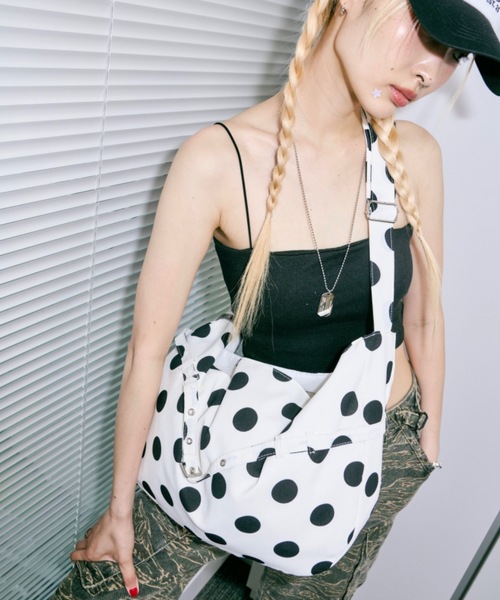 DTYYPE(ドタイプ)の「ドットショルダーバッグ(ショルダーバッグ・レディース・ブラック/ホワイト・FREE)」の19枚目の写真