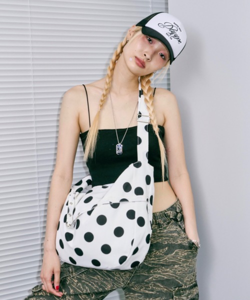DTYYPE(ドタイプ)の「ドットショルダーバッグ(ショルダーバッグ・レディース・ブラック/ホワイト・FREE)」の5枚目の写真