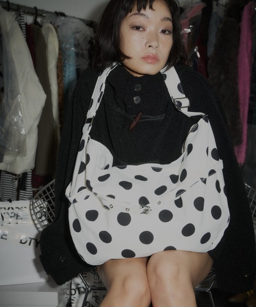 DTYYPE(ドタイプ)の「ドットショルダーバッグ(ショルダーバッグ・レディース・ブラック/ホワイト・FREE)」の13枚目の写真