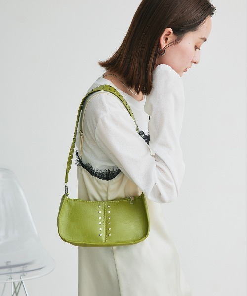 ad thie(アドティエ)の「スタッズデザイン ワンハンドルショルダーバッグ(ショルダーバッグ・レディース・ブラック/オフホワイト/グリーン/ブラウン・FREE)」の19枚目の写真