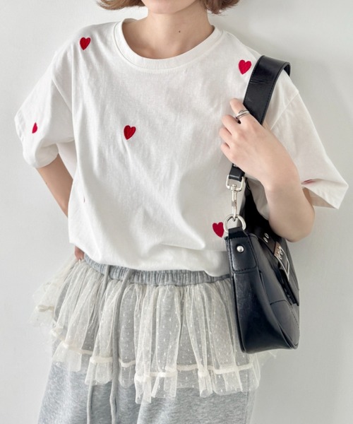 SOLLON.(ソルロン)の「ミニハート刺繍半袖Tシャツ(Tシャツ/カットソー・レディース・ホワイト/ブラック/グレー・FREE)」の13枚目の写真