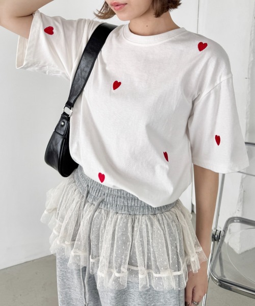 SOLLON.(ソルロン)の「ミニハート刺繍半袖Tシャツ(Tシャツ/カットソー・レディース・ホワイト/ブラック/グレー・FREE)」の11枚目の写真