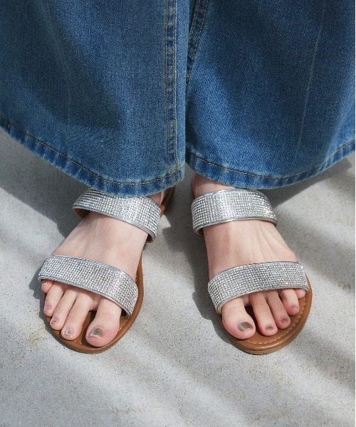 ad thie(アドティエ)の「ラインストーン フラットサンダル(サンダル・レディース・ゴールド/シルバー・LARGE/MEDIUM)」の3枚目の写真