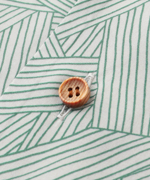 m's braque（エムズブラック）の「m’s braque (エムズ ブラック)  別注 デットストックアロハシャツ（シャツ/ブラウス・メンズ・ホワイト・38/40）」の5枚目の写真