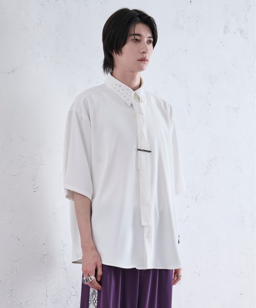 Ellno Loset(エルノロゼット)の「スタッズエリボウタイツキシャツ(シャツ/ブラウス・メンズ・オフホワイト/チャコールグレー・SMALL/LARGE/MEDIUM)」の12枚目の写真