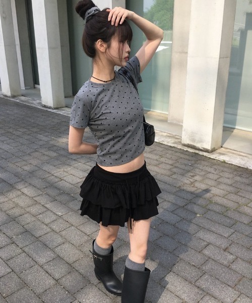 anyonemore(エニワンモア)の「ヘアーシュシュ付きドット柄スリム半袖Tシャツセット(Tシャツ/カットソー・レディース・グレー/ブラック/アイボリー・FREE)」の7枚目の写真