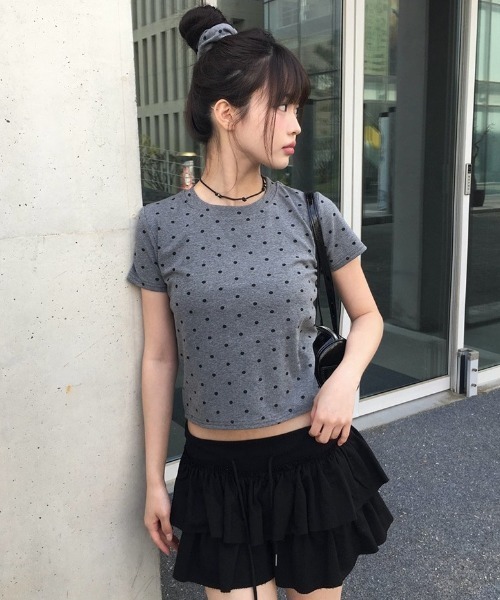 anyonemore(エニワンモア)の「ヘアーシュシュ付きドット柄スリム半袖Tシャツセット(Tシャツ/カットソー・レディース・グレー/ブラック/アイボリー・FREE)」の8枚目の写真