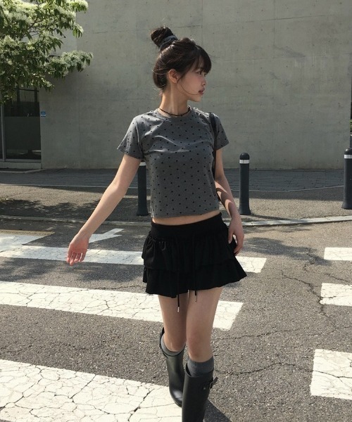 anyonemore(エニワンモア)の「ヘアーシュシュ付きドット柄スリム半袖Tシャツセット(Tシャツ/カットソー・レディース・グレー/ブラック/アイボリー・FREE)」の12枚目の写真
