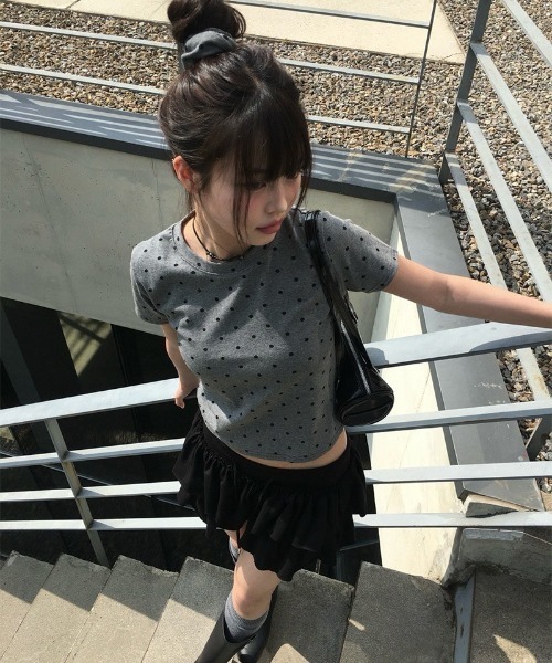anyonemore(エニワンモア)の「ヘアーシュシュ付きドット柄スリム半袖Tシャツセット(Tシャツ/カットソー・レディース・グレー/ブラック/アイボリー・FREE)」の14枚目の写真