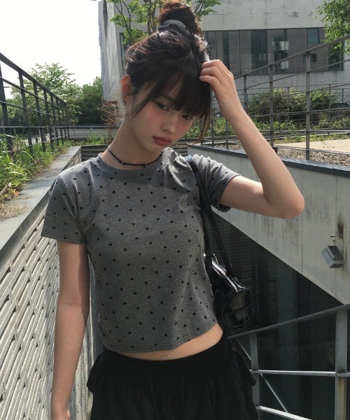 anyonemore(エニワンモア)の「ヘアーシュシュ付きドット柄スリム半袖Tシャツセット(Tシャツ/カットソー・レディース・グレー/ブラック/アイボリー・FREE)」の15枚目の写真