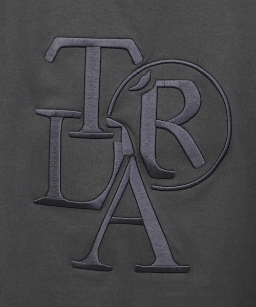 LARUTA(ラルータ)の「【LARUTA】厚盛りロゴ刺繍T(Tシャツ/カットソー・レディース・オフホワイト/チャコールグレー/モカ/ベージュ・MEDIUM/LARGE)」の9枚目の写真