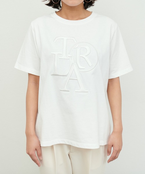 LARUTA(ラルータ)の「【LARUTA】厚盛りロゴ刺繍T(Tシャツ/カットソー・レディース・オフホワイト/チャコールグレー/モカ/ベージュ・MEDIUM/LARGE)」の10枚目の写真