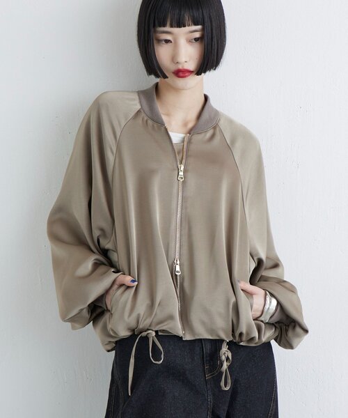 Lui's（ルイス）の「サテンボリュームブルゾン（ブルゾン・レディース・ブラウン/ベージュ/ブラック・FREE）」の6枚目の写真