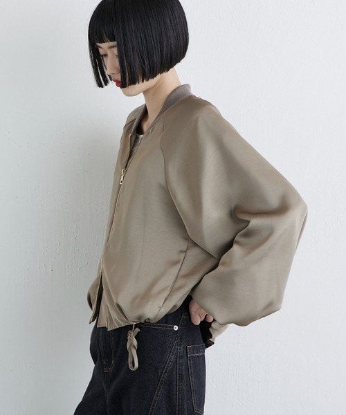 Lui's（ルイス）の「サテンボリュームブルゾン（ブルゾン・レディース・ブラウン/ベージュ/ブラック・FREE）」の20枚目の写真