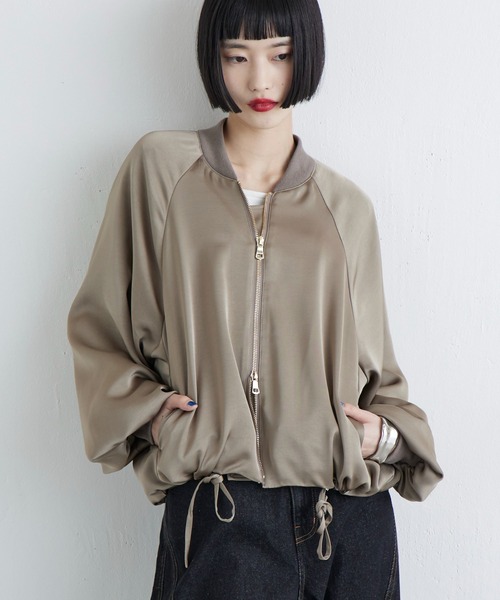 Lui's（ルイス）の「サテンボリュームブルゾン（ブルゾン・レディース・ブラウン/ベージュ/ブラック・FREE）」の19枚目の写真