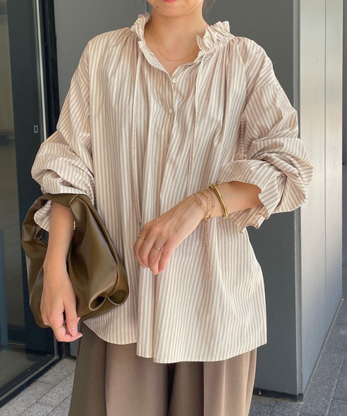 SLOBE IENA（スローブイエナ）の「《一部WEB・店舗限定カラーあり》タイプライターフリルカラーブラウス（シャツ/ブラウス・レディース・ベージュ系その他/サックスブルー/ラベンダー/スカイブルー・FREE）」の9枚目の写真